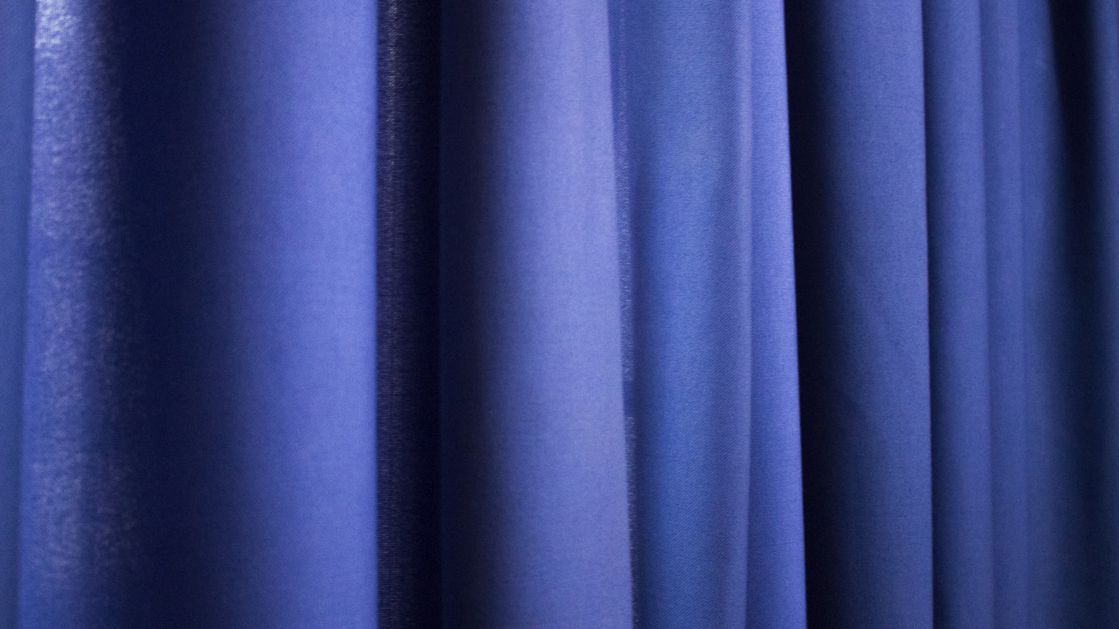 Heavyweight Norwegian Blue blackout curtains for bedroom — Decoee Australia no-drill